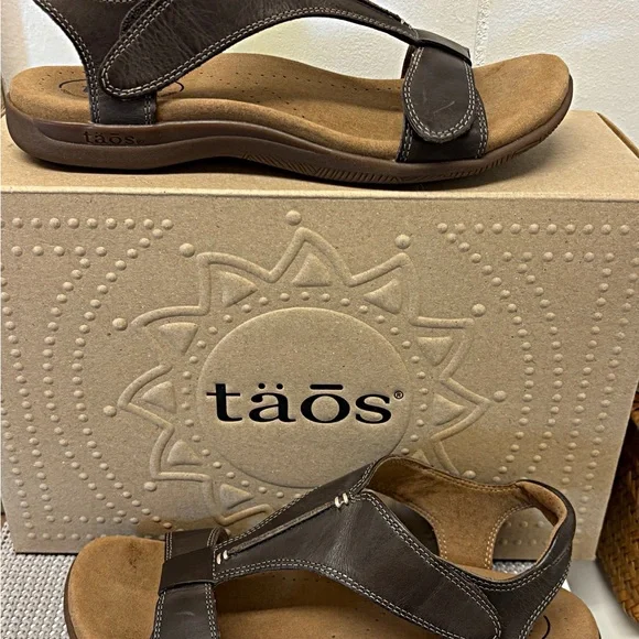 Taos Footwear Dark Brown Leather Sandals - Picture 8 of 13